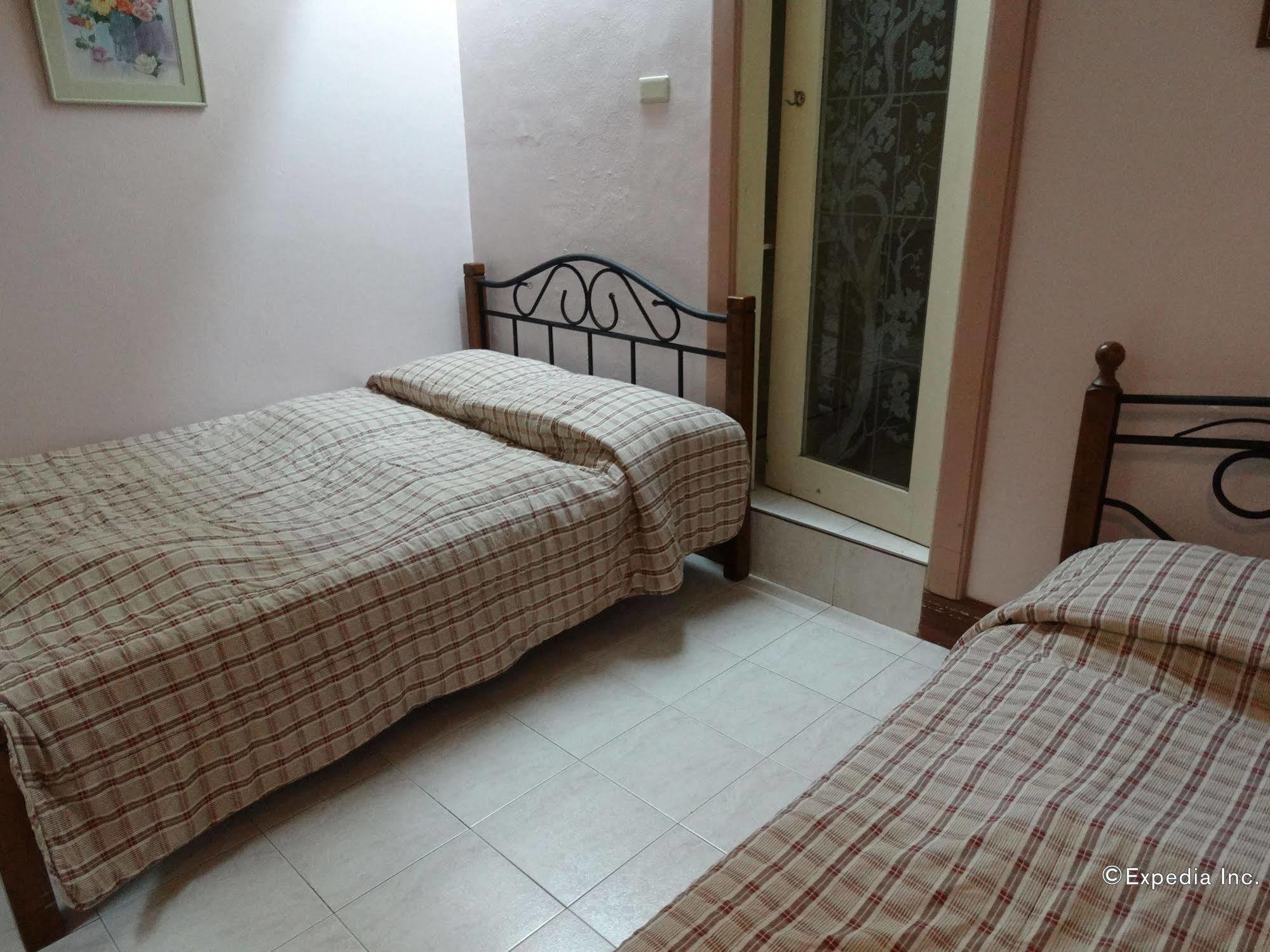 Casa Ruby Pension House Davao Екстер'єр фото